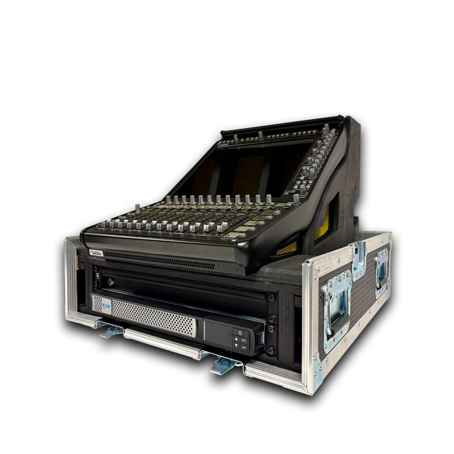 Q112 console case with 2U rack space under console